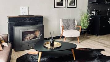 Smart TV y chimenea