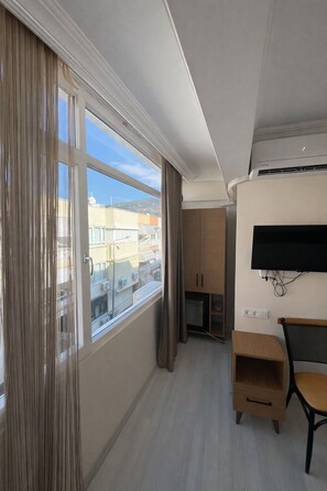Economy Triple Room | Interior - Celep Hotel (İzmir)