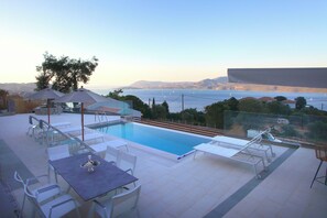 Outdoor pool - Stone Crafted Luxury Villas - Villa Artemis (Nikiana)