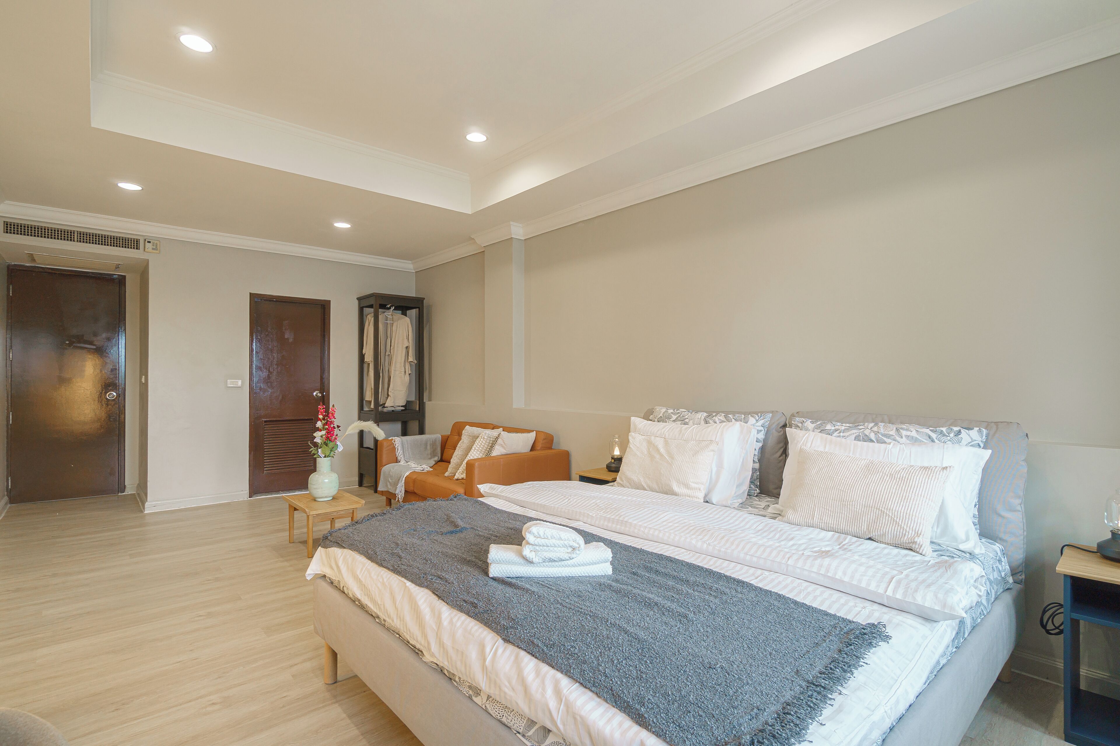 Superior Double Room, City View