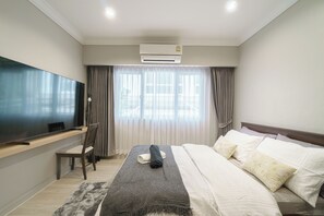 Deluxe Double Room, City View - Casa Amor (Bangkok)