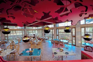 Desayuno buffet incluido todos los días