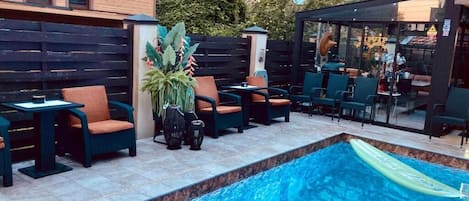 Außenpool (je nach Saison geöffnet)