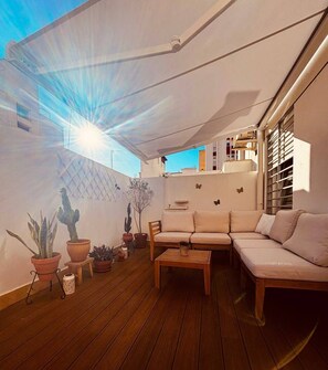 Terrace/patio - Apart. in Málaga with private terrace, king-size bed, AC and WIFI (Málaga)