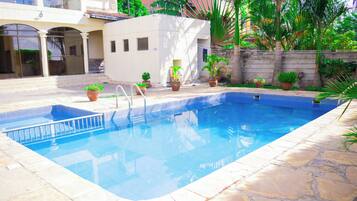 15 hồ bơi ngoài trời