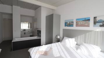 Talo | 4 makuuhuonetta, yksilöllisesti kalustettu, vuodevaatteet