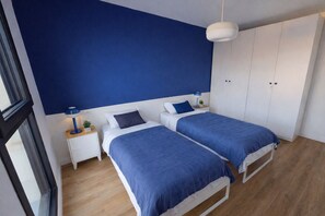 WiFi, bed sheets - Modern house with garden - Near the beach (Lion-sur-Mer)