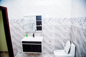 Bathroom - Winners Executive Stays and Events Lodge (Oyibi)
