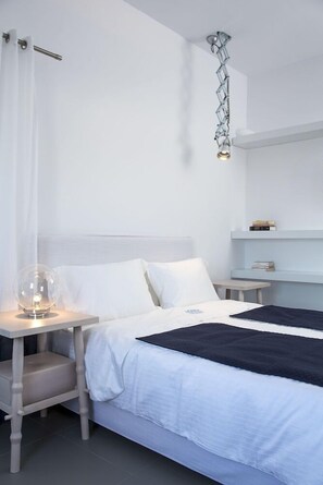 Room - Loizos Apartments (Santorini)