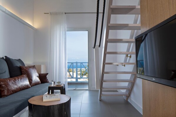 Living area - Loizos Apartments (Santorini)