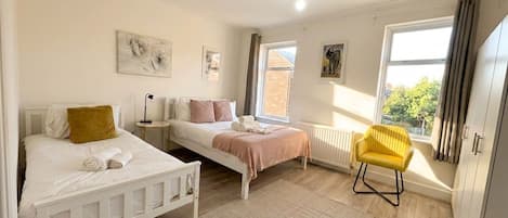 2 makuuhuonetta, silitysrauta/-lauta, Wi-Fi, vuodevaatteet