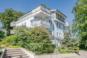 Uklassifisert bilde, 2 av 14, knapp