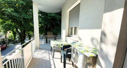 CN028 - Cesenatico, Villa Federica - comfortable two-bedroom apartment with parking space