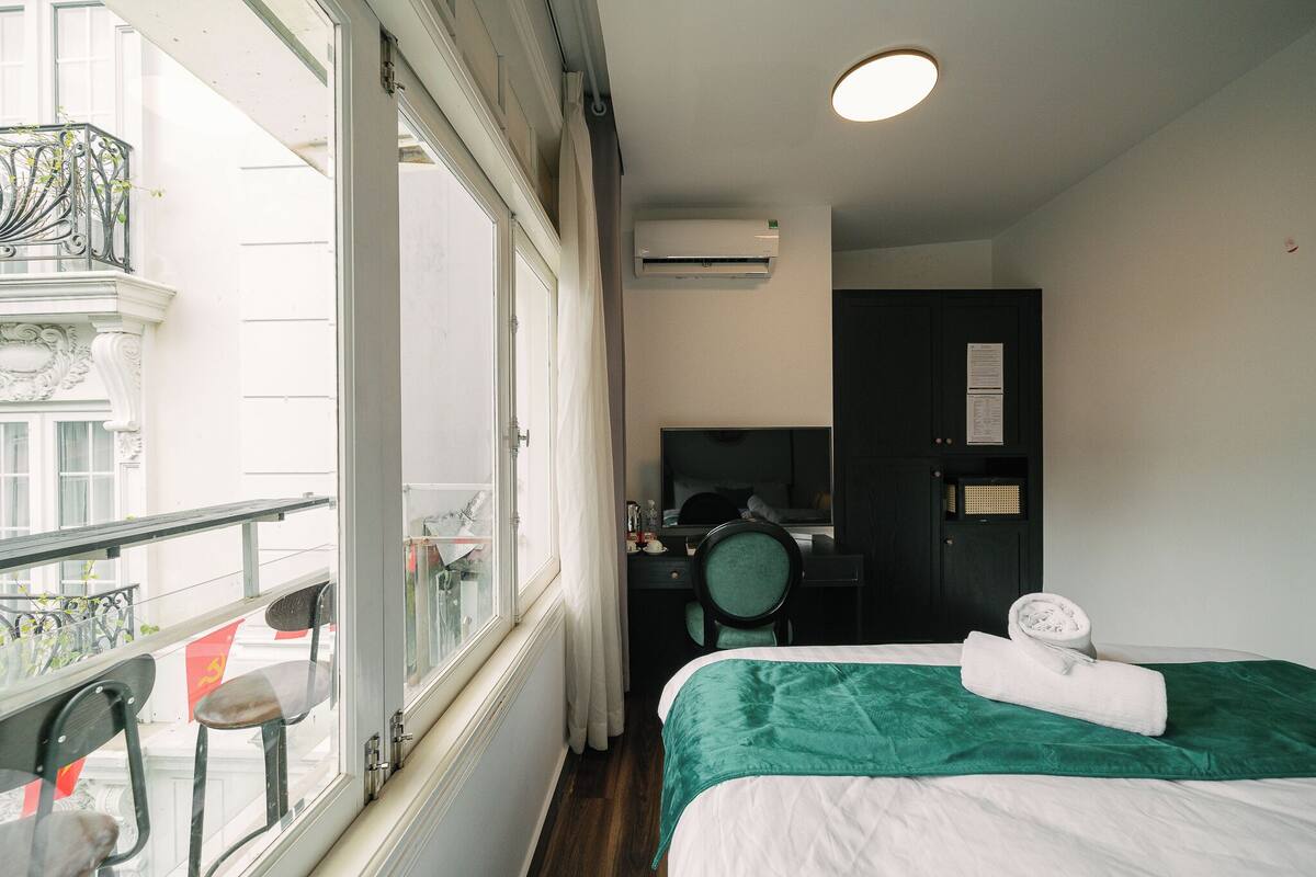 City Double Room, Balcony, City View | Desk, laptop workspace, soundproofing, iron/ironing board