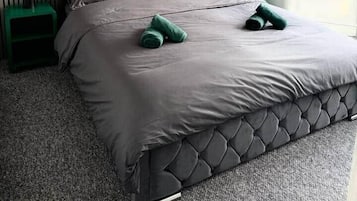 3 bedrooms, WiFi, bed sheets