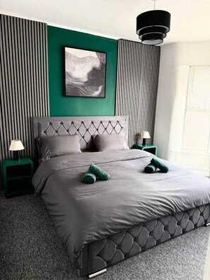 3 bedrooms, WiFi, bed sheets - The Anfield Emerald Gem (Liverpool)