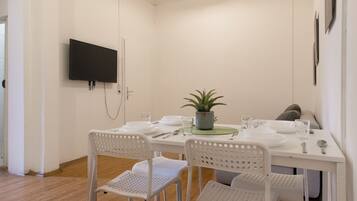 Eenvoudig appartement | Dineren