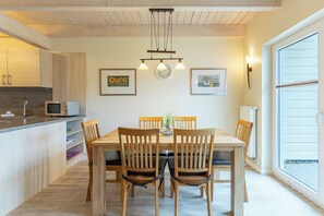 Dining - Vacation home "Deichgraf" in Dagebüll for up to 6 people (Dagebüll)
