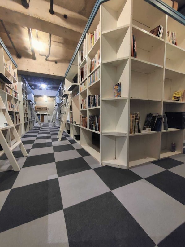 Shared Dormitory, Mixed Dorm, Non Smoking, Shared Bathroom | Interior - bnbplus Niigata BOOK INN (Niigata)