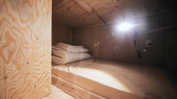 Dormitorio compartido, dormitorio mixto, para no fumadores, baño compartido | Caja de seguridad en la habitación y wifi gratis