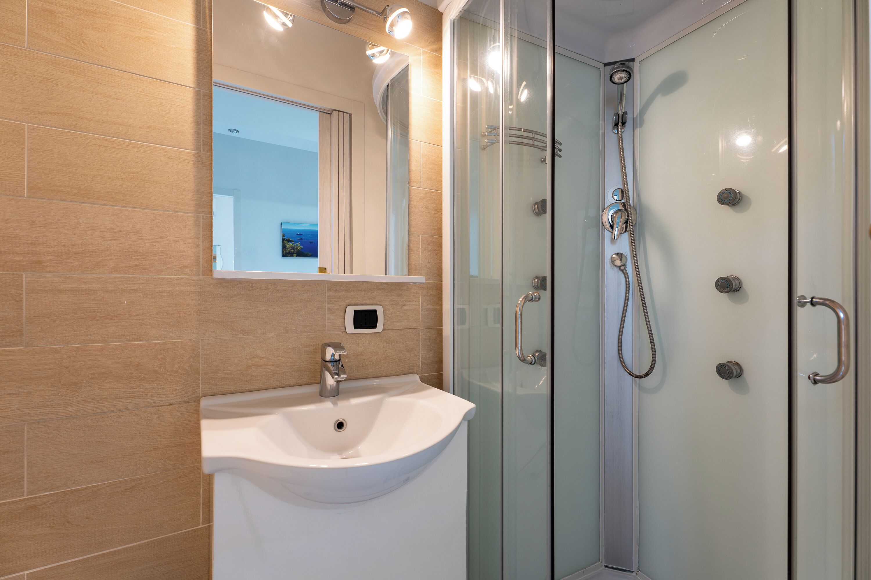 開放式客房, 露台 | 浴室 | 淋浴設備、免費梳洗用品、風筒、提供毛巾