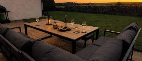 Cottage | Outdoor dining