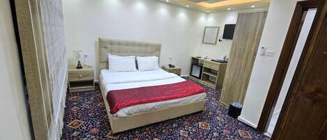 Desk, soundproofing, iron/ironing board, free WiFi