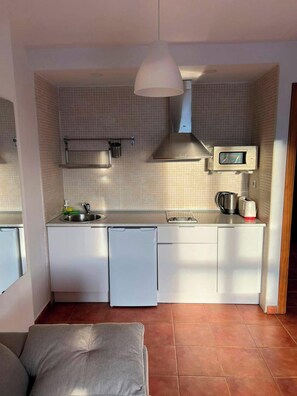 Apartment | Private kitchen - Group Getaway Near Ski Slopes (Monachil)
