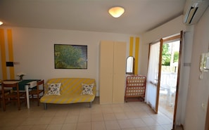 Interior - Lignano Riviera studio apartment with pool (Lignano Sabbiadoro)