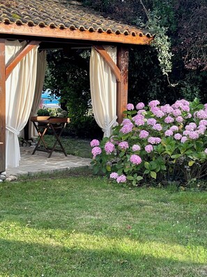 Outdoor dining - Old Maison de Maitre with great comfort (Gujan-Mestras)