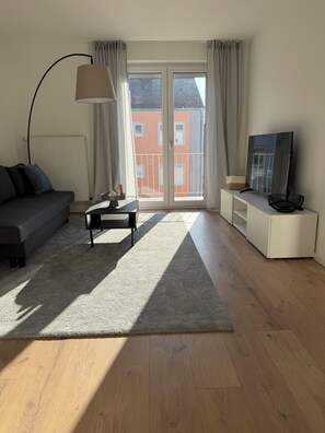 Smart TV, stereo