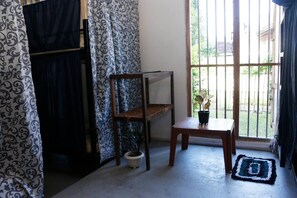 Room - Dihein surf Hostel (Ahangama)