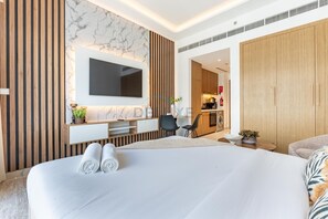 In-room safe, iron/ironing board, free WiFi, bed sheets - Open layout Studio with Balcony -  Azizi Riviera , Al Merkadh (Dubai)