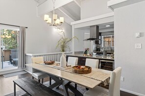 Dining - Tahoe Getaway + Balconies + Near Diamond Peak, Beaches & Golf | Pinecone Peak (Incline Village)