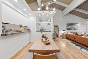 Dining - Incline Village Condo + Near Tahoe Skiing + Trails | Golden Mountain Chalet (Incline Village)