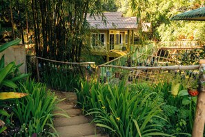 Property grounds - 2 Private, Bungalows, Breakfast Included, Mae Hong Son Retreat near Ban Rak Thai (Tambon Mokchampae, Maehongson)