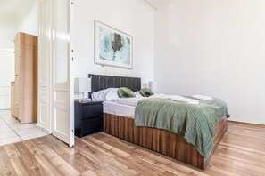 Habitació bàsica | Planxa i posts de planxar i wifi gratuïta