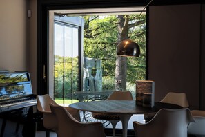 Dining - Private Villa with WIFI, private pool, A/C, sauna, TV, patio, panoramic view, close to Verona (Negrar)