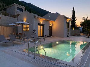 Outdoor pool - Stone Crafted Luxury Villas - Villa Anastasia (Nikiana)