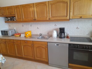Microwave, stovetop, dishwasher - Vacation apartment "Heike" Cozy vacation apartment in idyllic surroundings (Schauenburg)