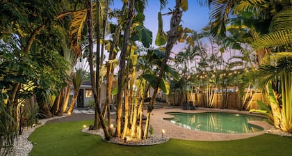 Quiet, Private 3BR/2BR Fort Lauderdale Oasis with pool, BBQ, and Outdoor Shower