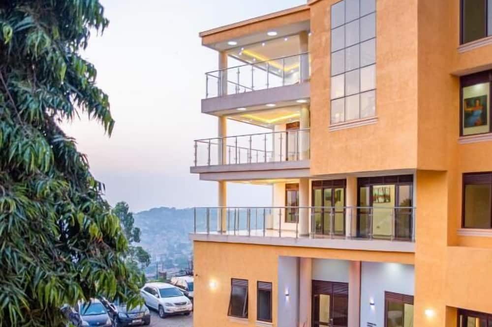 Precious villas hotel