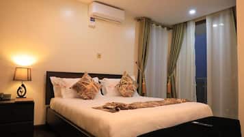 Standard-Doppelzimmer, Balkon, Blick auf den Innenhof