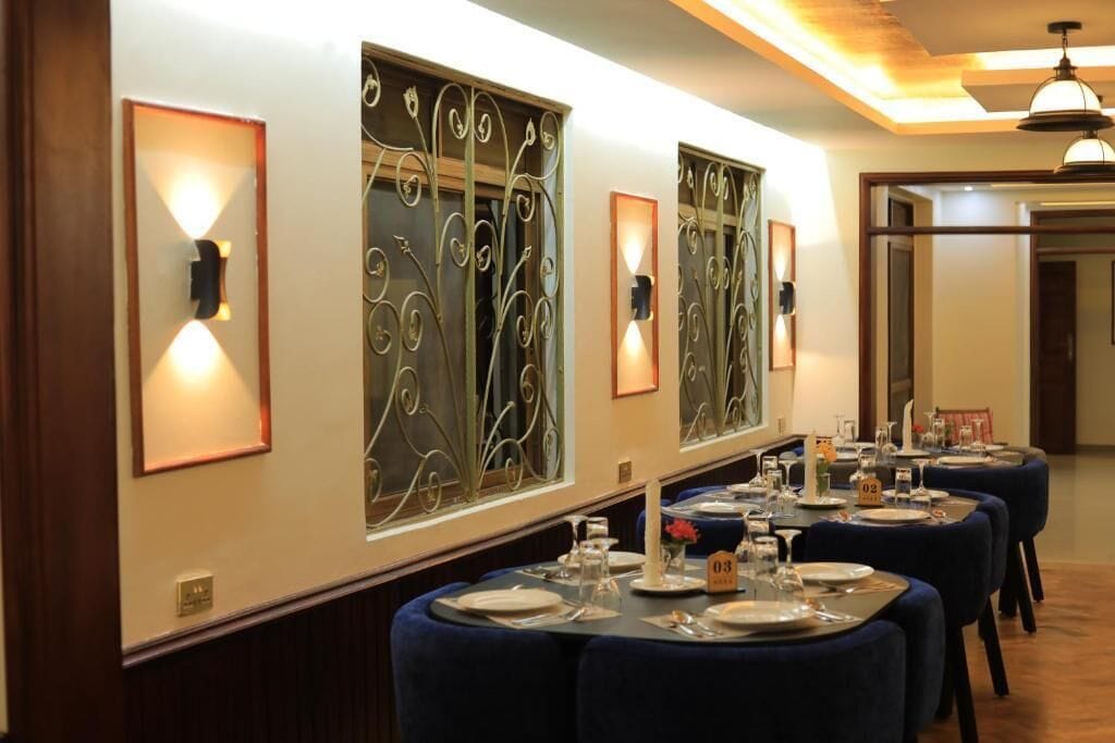 Habitación estándar doble, balcón, vistas al patio | Restauración