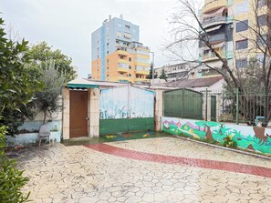 Exterior - Tirana Central Apartment - Free Parking - Fit Four (Tiranë)