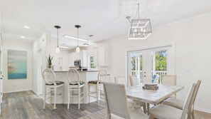 Dining - Rolling Retreat 77–Gulfview Escape–Sleeps 16 (Santa Rosa Beach)