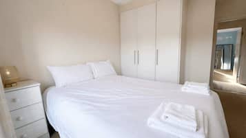 2 bedrooms, Internet, bed sheets