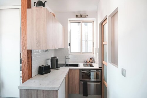 Central Paris, joli studio lumineux avec terrasse