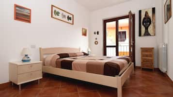 Bügeleisen/Bügelbrett, Reisekinderbett