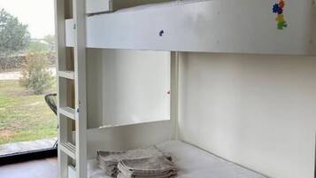 Family Room, Mountain View | Free WiFi